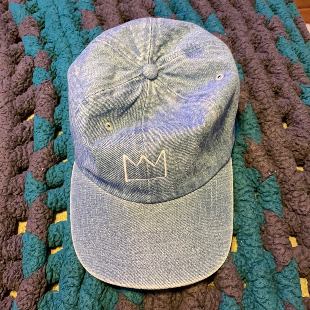 Denim Baseball cap with white crown embroidery